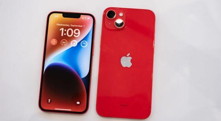 Màu Product (Đỏ rực rỡ) là màu sắc nổi bật nhất của iPhone 14 và iPhone 14 Plus