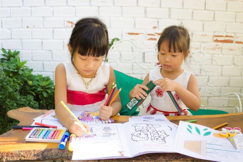 Phát triển khả năng sáng tạo trẻ thông qua các môn mỹ thuật