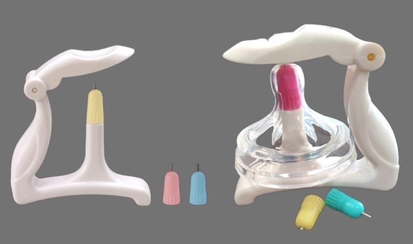 Đục lỗ núm ti bằng dụng cụ có khung đục