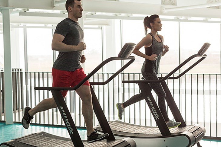 Máy chạy bộ đơn năng phù hợp nhu cầu sử dụng cơ bản chạy hay đi bộ