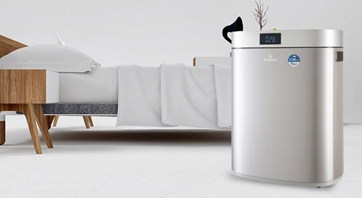 Máy lọc không khí BlueStone được trang bị bánh xe giúp việc di chuyển dễ dàng hơn