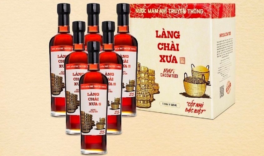 Nước mắm nhỉ Làng chài xưa nhãn đỏ Tĩn 30 độ đạm