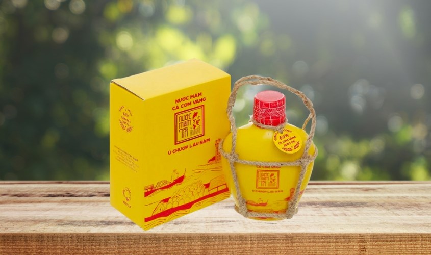 Nước mắm Tĩn cá cơm vàng 60 độ đạm bình gốm 250ml