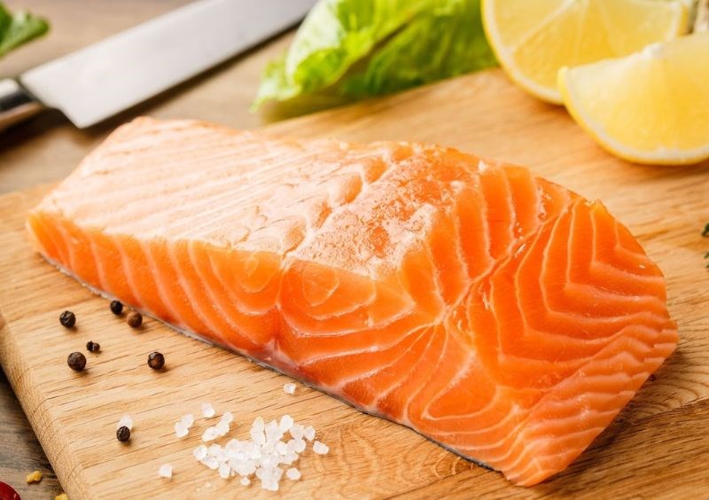 Cá hồi là thực phẩm giàu Omega 3 hàng đầu