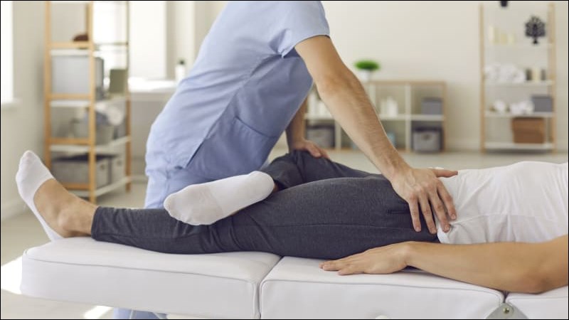 Tập vật lý trị liệu với chuyên gia có thể giúp bạn giảm đau cơ bàng quang