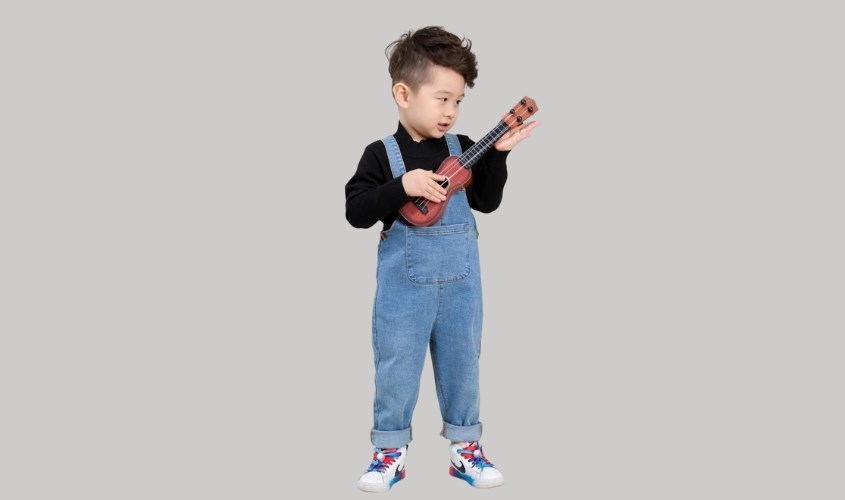 Overalls für Jungen im Tet-Urlaub