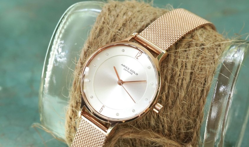 Đồng hồ là thiết bị có ích với chị em phụ nữ