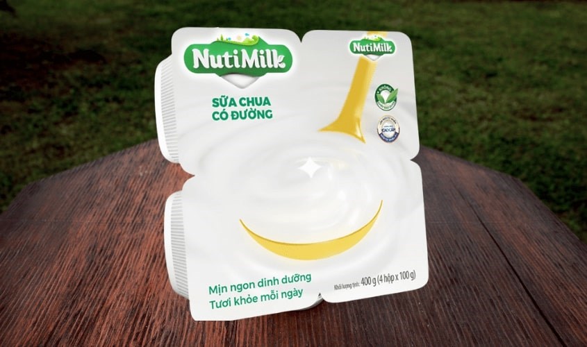 Lốc 4 hộp sữa chua có đường Nutimilk 100g