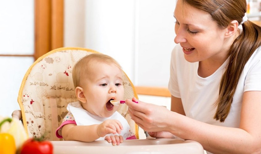 Trẻ cần canxi để phát triển răng và xương 