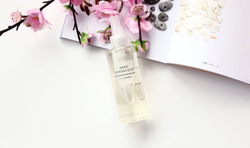 Dầu tẩy trang Muji có mùi hương vani dễ chịu