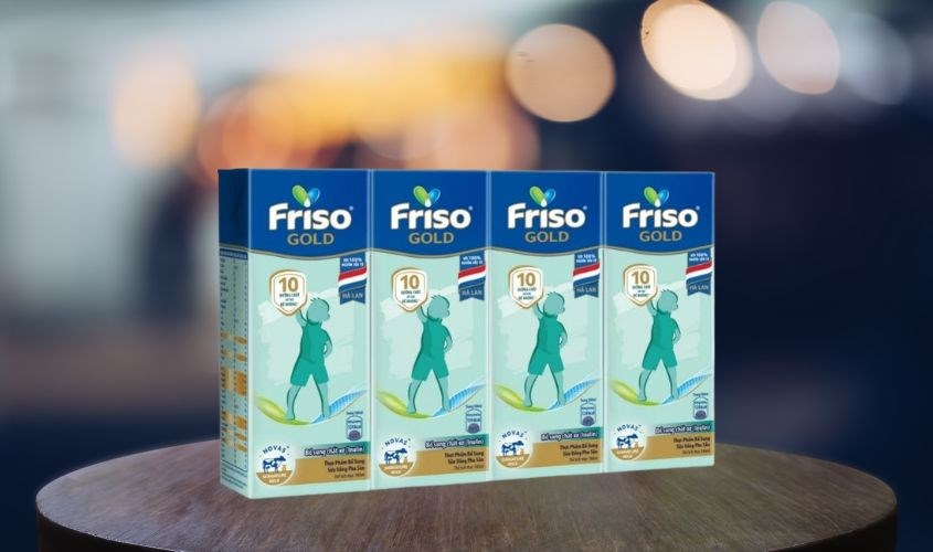Lốc 4 hộp sữa pha sẵn Friso Gold hương vani 180 ml (từ 1 tuổi)