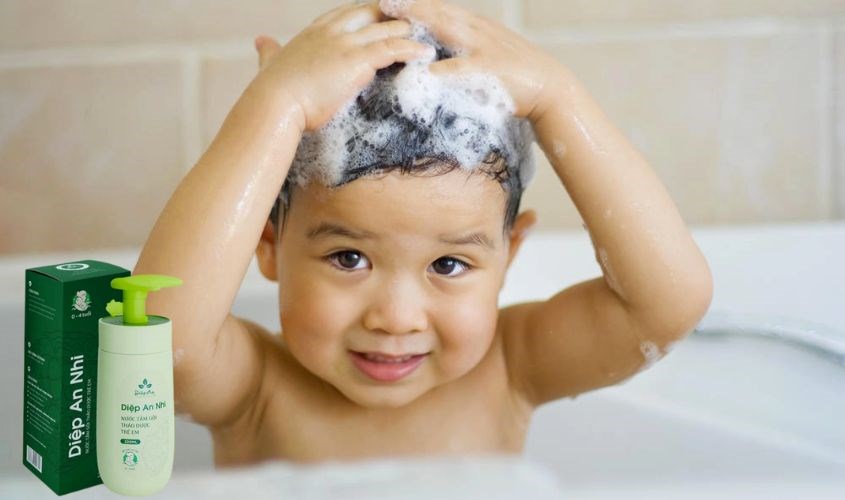 Nước tắm gội cho bé DK Pharma Diệp An Nhi chiết xuất thảo dược 220 ml (0 - 4 tuổi)
