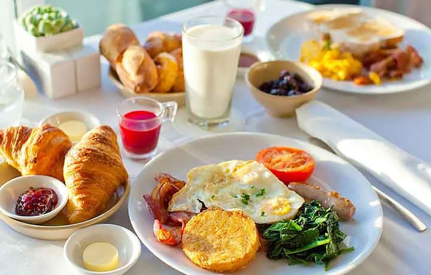 Uống Sữa Hạt Thay Bữa Sáng Có Tốt Không? Khi Nào Uống Tốt Nhất