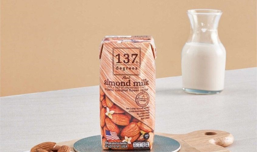 Sữa đậu nành hạnh nhân truyền thống 137 Degrees 180 ml