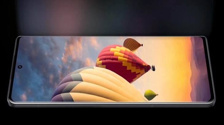 Vivo X90 Pro+ có màn hình cong phủ nền AMOLED giúp tái tạo hình ảnh rực rỡ 