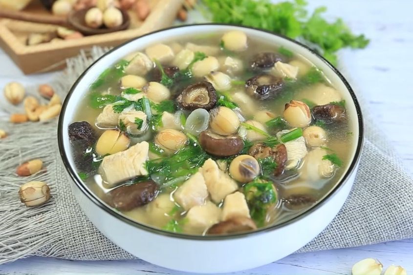 Bà bầu ăn hạt sen được không với canh gà hạt sen 