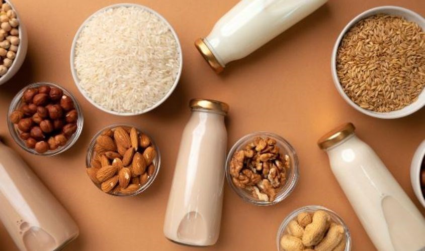 Mẹ có thể cho bé uống xen kẽ sữa hạt với sữa tươi tiệt trùng Mẹ có thể cho bé uống xen kẽ sữa hạt với sữa tươi tiệt trùng