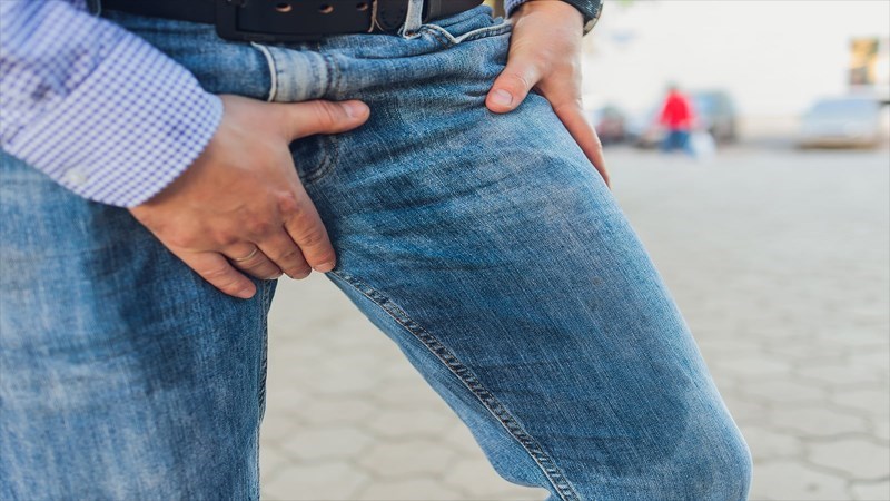 Rò rỉ nước tiểu Rò rỉ nước tiểu xảy ra khi cơ bàng quang hoạt động quá mức