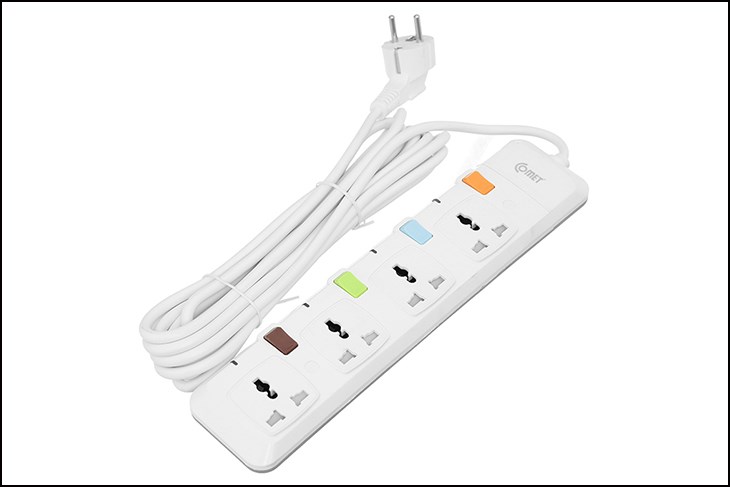 Ổ cắm điện Comet 4 lỗ 5m CESG2405 gồm 4 lỗ 3 chấu, sử dụng tiện lợi trong mọi không gian.