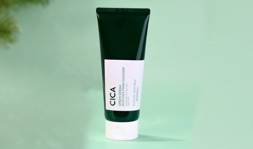 Sữa rửa mặt chiết xuất Keo Ong và Rau Má Nature Republic Green Derma Mild Cica 150 ml 