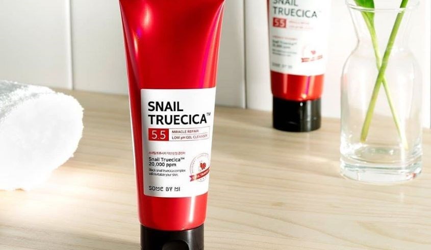 Gel rửa mặt chiết xuất Ốc Sên Some By Mi Truecica Miracle Repair Low pH 100 ml