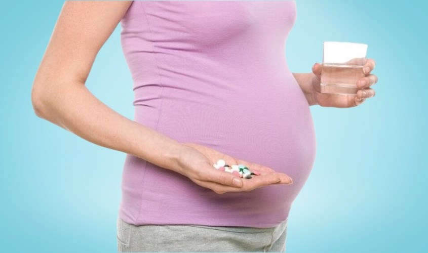 Hướng dẫn mẹ bầu cách uống sắt và vitamin tổng hợp an toàn và hiệu quả