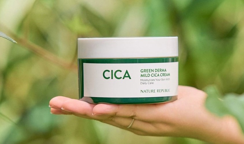 Kem dưỡng ẩm chiết xuất Rau Má và Keo Ong Nature Republic Green Derma Mild Cica 190 ml
