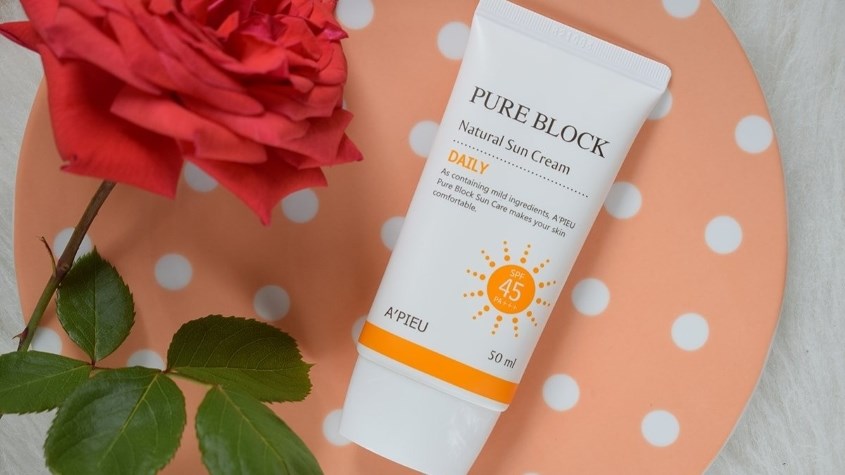 Kem chống nắng A’pieu Pure Block Natural Daily Sun Cream dành cho da khô