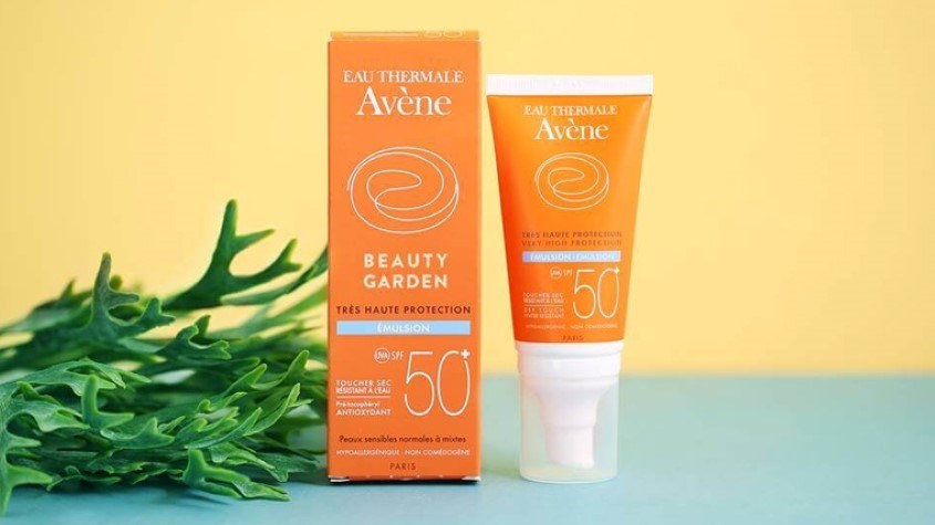 Kem chống nắng Avene Very High Protection Emulsion SPF 50