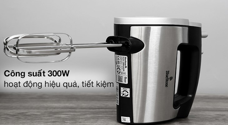 Máy đánh trứng BlueStone HMB-6333S có công suất 300W giúp nhào, trộn bột nhanh