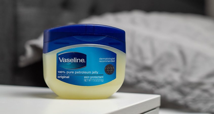 Bạn có thể dùng vaseline sau khi wax lông Bạn có thể dùng vaseline sau khi wax lông