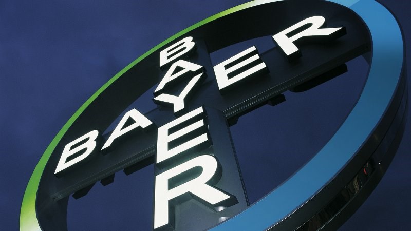 Năm 2002, Cổ phiếu Bayer lần đầu tiên được niêm yết trên sàn chứng khoán New York Năm 2002, Cổ phiếu Bayer lần đầu tiên được niêm yết trên sàn chứng khoán New York
