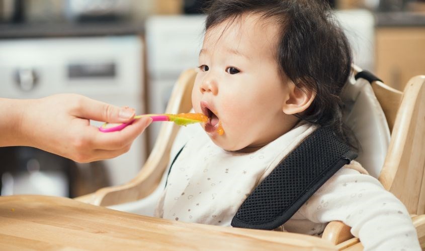 Mẹ nên thay đổi thực đơn hằng ngày để bé ăn ngon miệng hơn