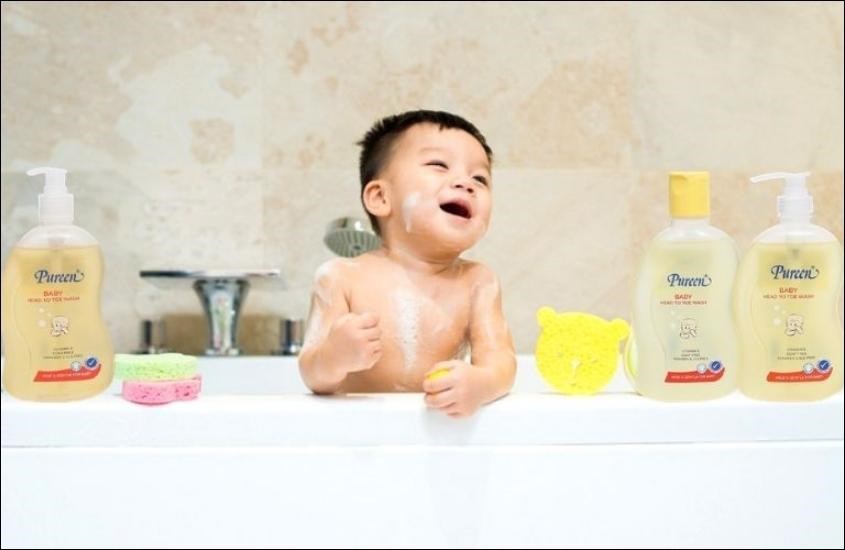 Sữa tắm gội cho bé Pureen Pro Vitamin B5 & Vitamin E hương dịu nhẹ 750 ml (mọi độ tuổi)
