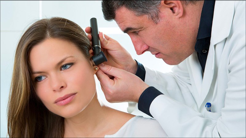 Nội soi tai là một phương pháp để chẩn đoán và tìm ra nguyên nhân gây ù tai 
