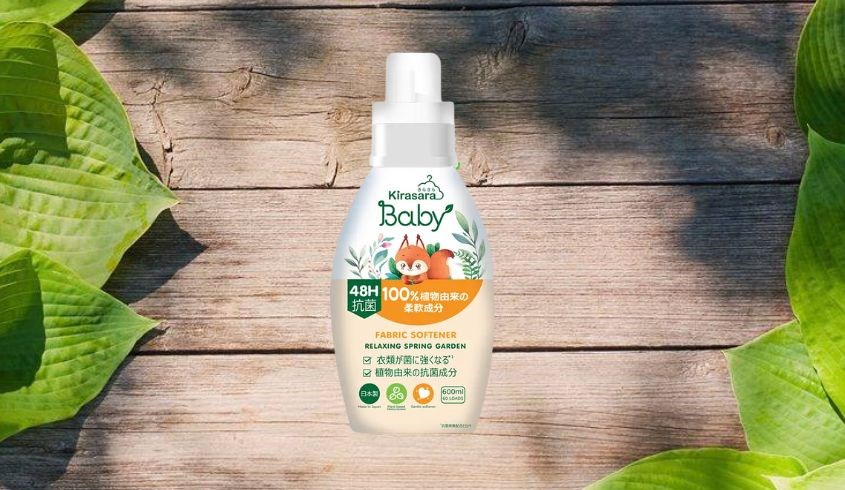 Nước xả quần áo cho bé Kirasara Baby hương oải hương và hoa cúc chai 0.6 lít