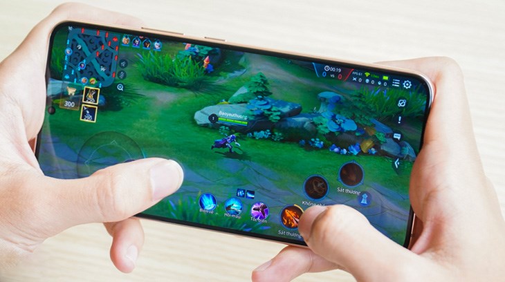 Samsung Galaxy S22 Plus sở hữu chip Snapdragon 8 Gen 1, cho hiệu năng hoạt động mạnh mẽ Samsung Galaxy S22 Plus sở hữu chip Snapdragon 8 Gen 1, cho hiệu năng hoạt động mạnh mẽ