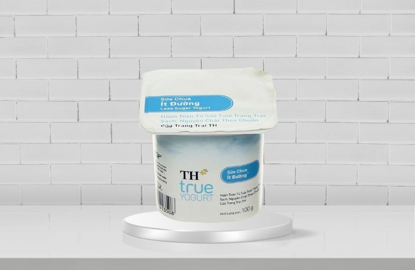 Lốc 4 hộp sữa chua ít đường TH true YOGURT 100g (từ 1 tuổi)