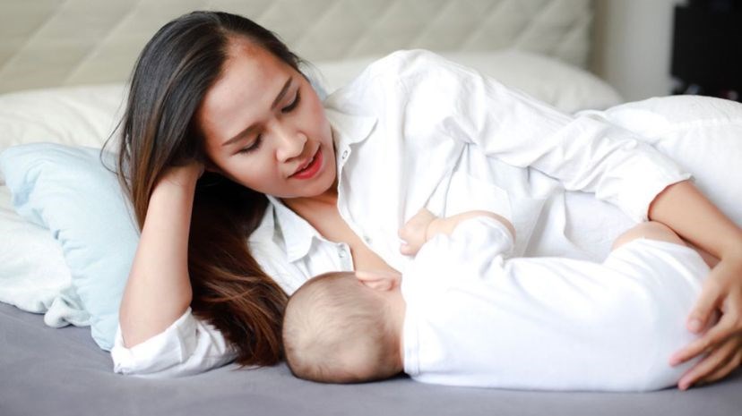 Sữa mẹ luôn luôn chứa nhiều chất dinh dưỡng cần thiết cho trẻ Sữa mẹ luôn luôn chứa nhiều chất dinh dưỡng cần thiết cho trẻ