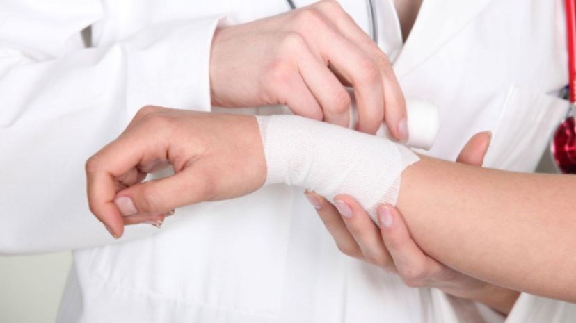 Các chất trong keo ong giúp làm lành vết thương hiệu quả