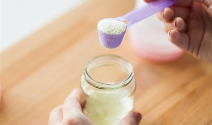 Đong 2 muỗng bột gạt (9,2g) pha cùng 60ml nước sẽ được 70ml sữa