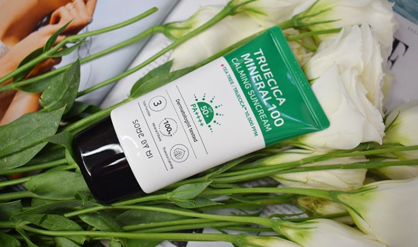 Kem chống nắng làm dịu và dưỡng sáng Some By Mi Truecica Mineral Calming SPF 50+ PA++++