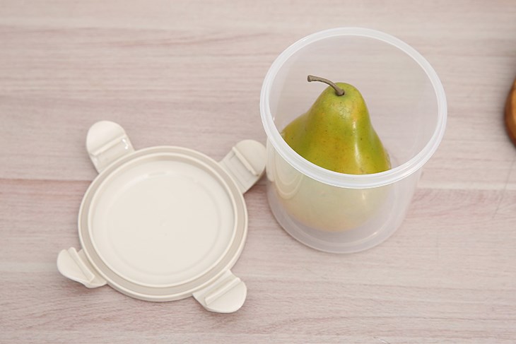 Hũ đựng thực phẩm nhựa 700 ml La Fonte 180916 có dung tích 700 ml tiện bảo quản thức ăn