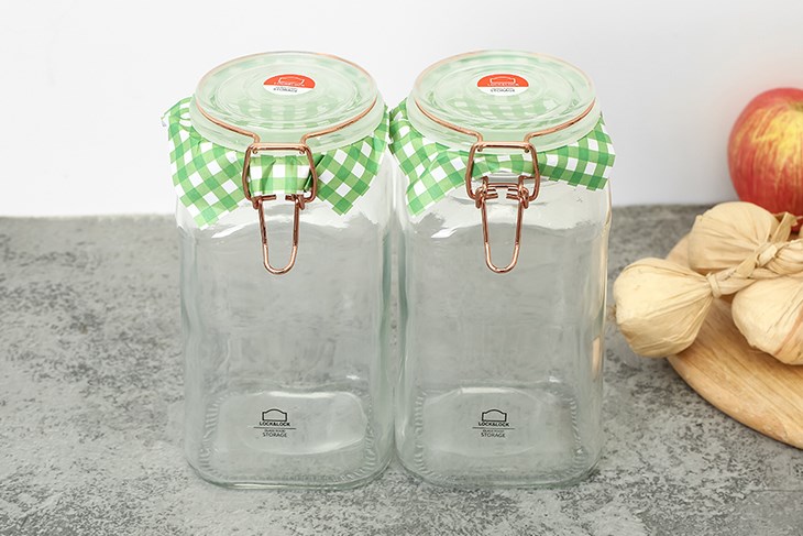 Bộ 2 hũ thủy tinh 1.4 lít Lock&Lock LLG517S01 được làm bằng thủy tinh giúp trữ thực phẩm an toàn