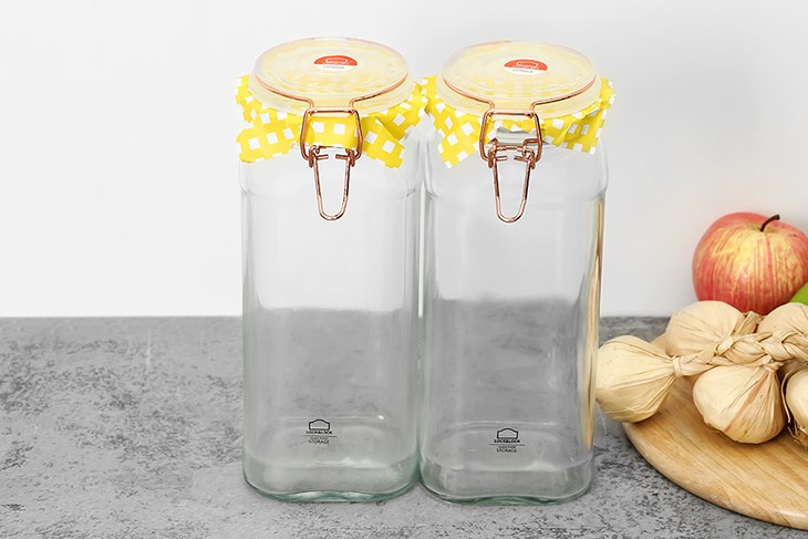 Bộ 2 hũ thủy tinh 2 lít Lock&Lock LLG518S01 được trang bị nắp có khóa chặt tiện lợi