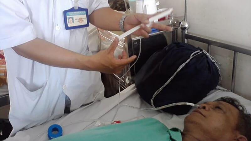 Bệnh nhân viêm tuỵ có thể tập ăn sớm và hỗ trợ ăn qua đường sonde mũi nếu không thể ăn trực tiếp qua miệng 