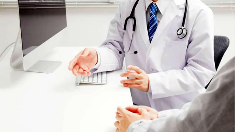 Nếu có các dấu hiệu của viêm tuỵ, bạn cần đến gặp bác sĩ để được khám và chẩn đoán chính xác bệnh