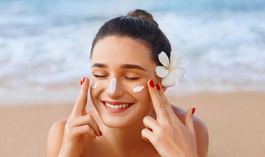 Vì sao dùng kem chống nắng càng bị đen da? Cách khắc phục hiệu quả