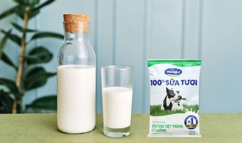 Sữa tươi Vinamilk có đường 220 ml (từ 1 tuổi)
