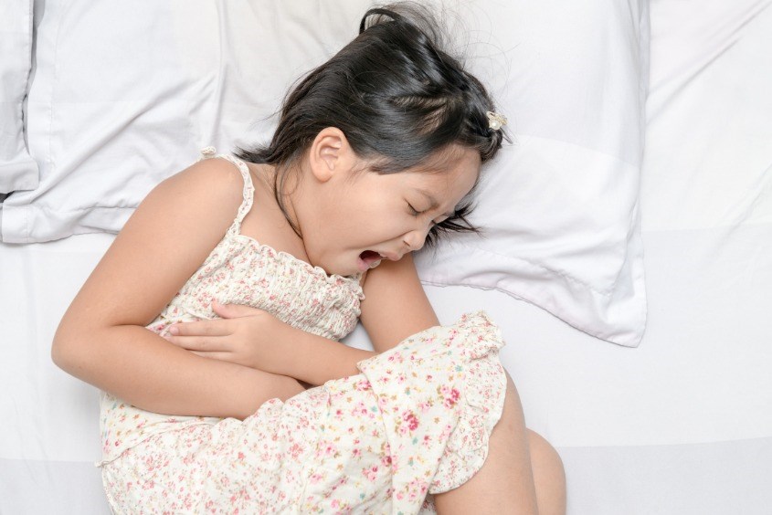 Ba mẹ cần tẩy giun cho trẻ định kỳ để bé luôn khỏe mạnh